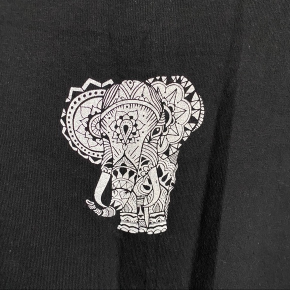 Beautiful elephant tee - Picture 8 of 10